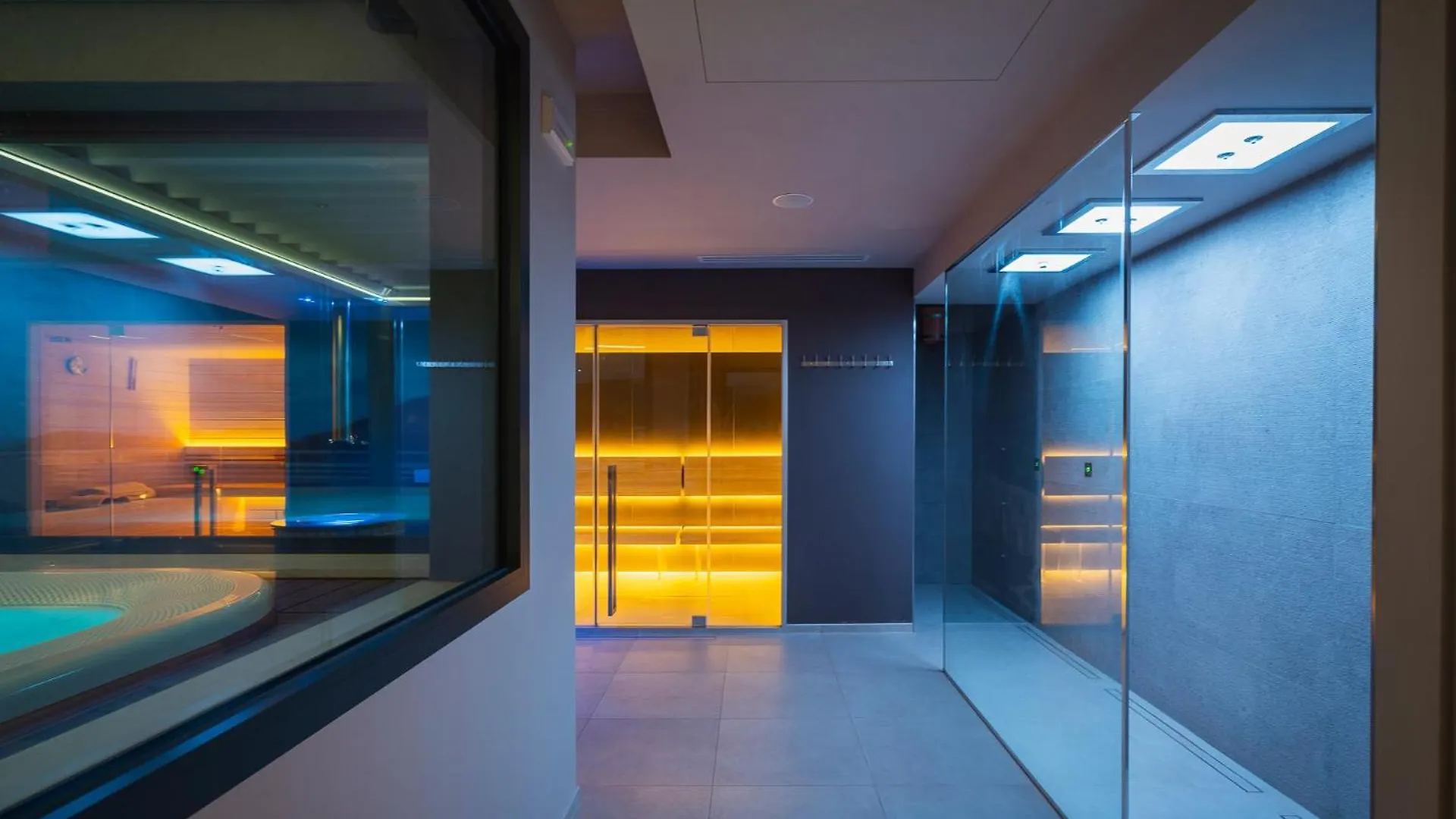 Corallo Wellness Hotel Diano Marina 3*,  Italy